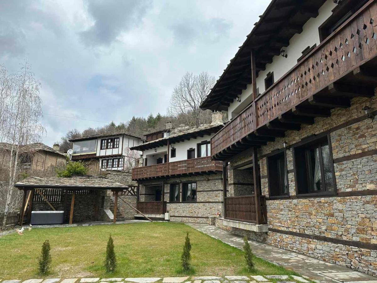 Къщи За Гости Неси Leshten Exterior photo
